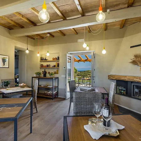 Tenuta Petra Bianca 3*